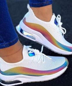 Nauhat hengittävät tennarit