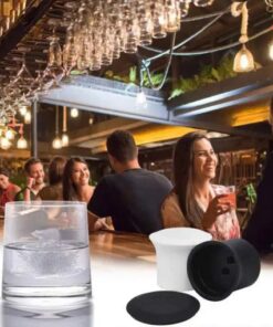 Jääkarhun ja pingviinin muotoiset jääkuutiomuotit